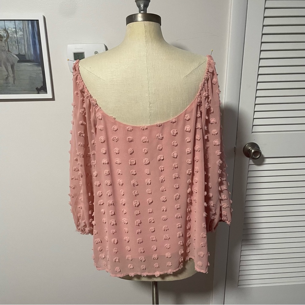 Textured dot blouse - Picture 3 of 4